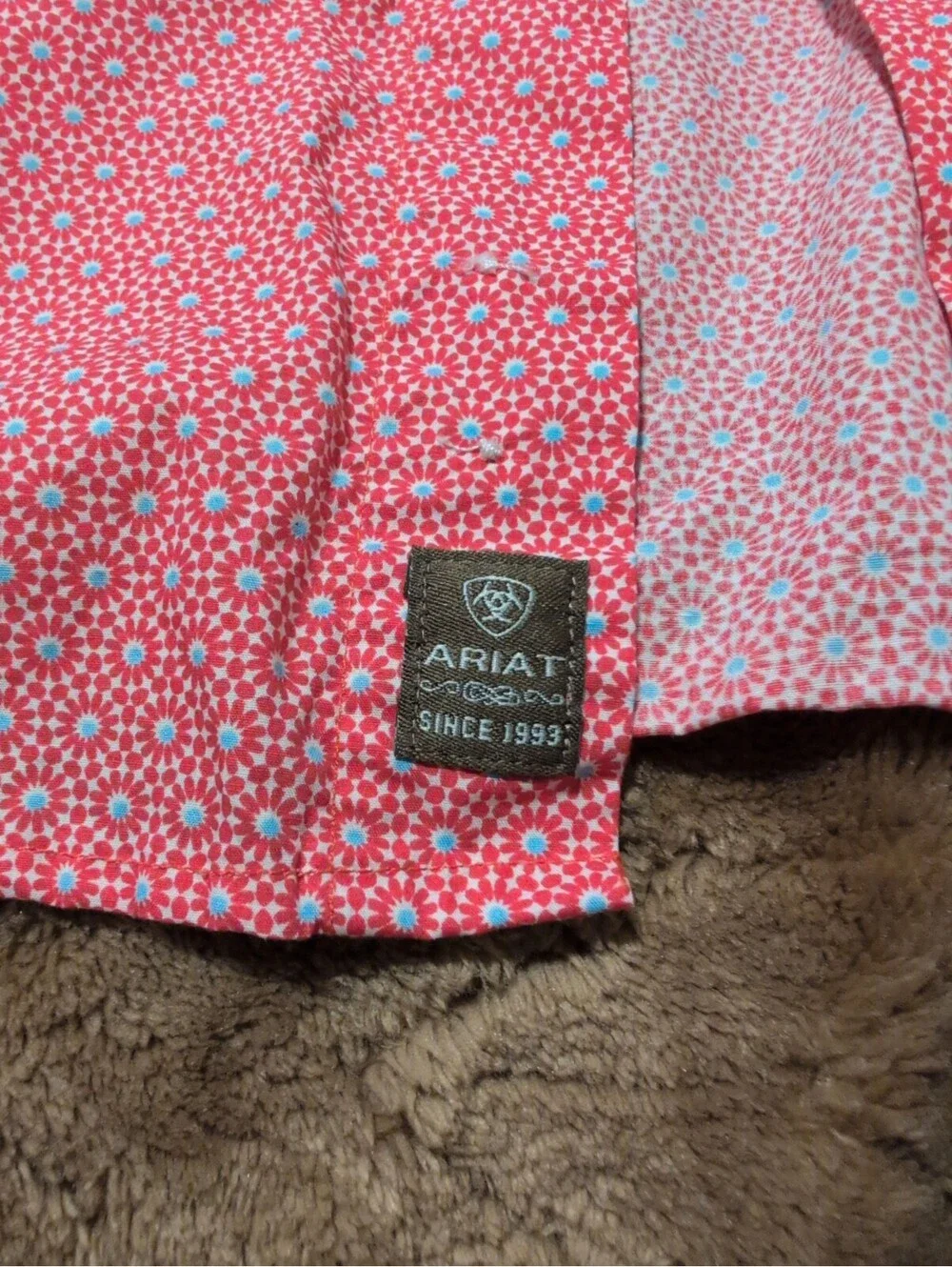 Ariat Men's Fitted Short Sleeve Button-Up Shirt Large Red Floral Print